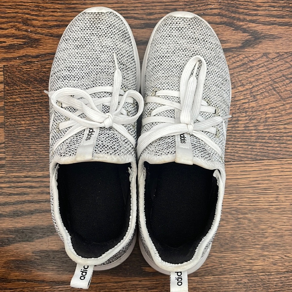 Adidas cloudfoam women’s sneakers size 9.5